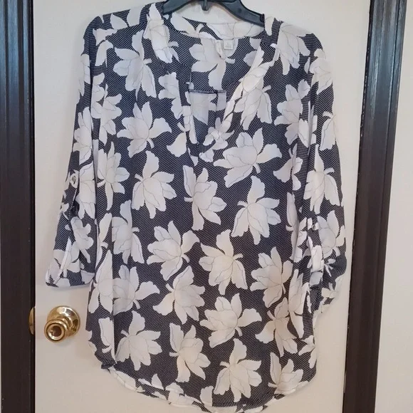 Cato Floral V-Neck Hi-low Blouse - Picture 1 of 9